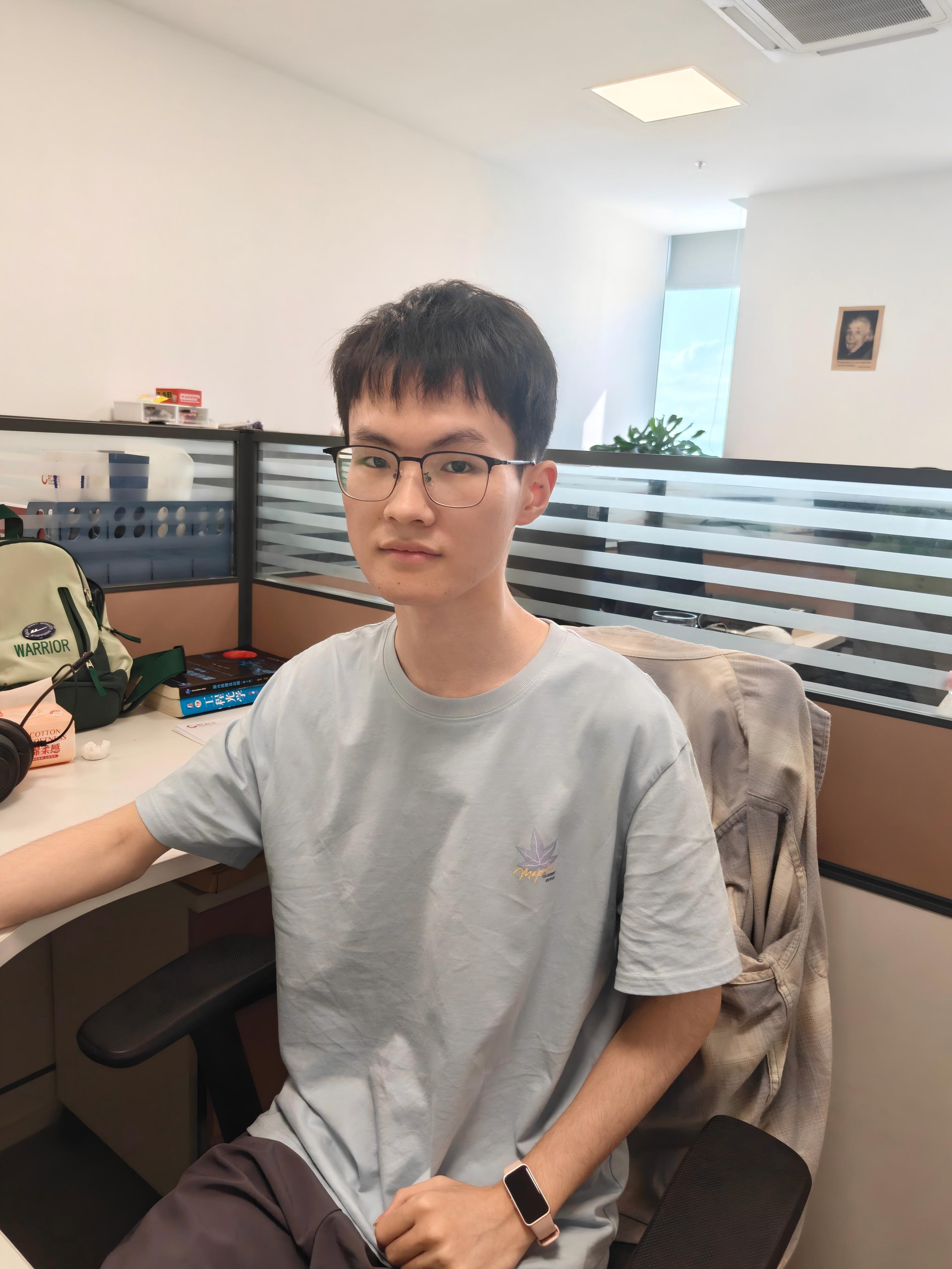张寒逸